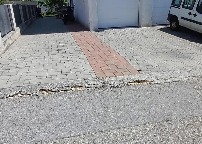 Apartament With Parking Space Supetarska Draga - Gornja, Rab - 22213 *